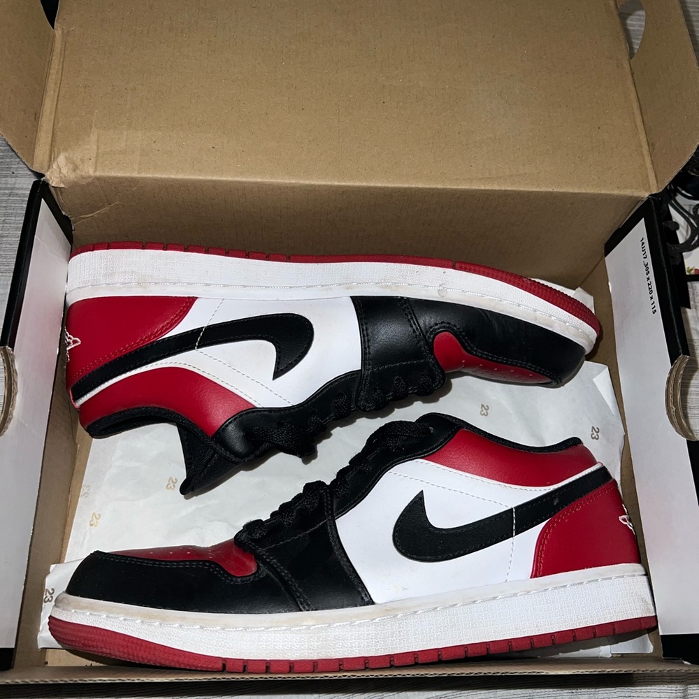 Air Jordan 1 Low Red and White